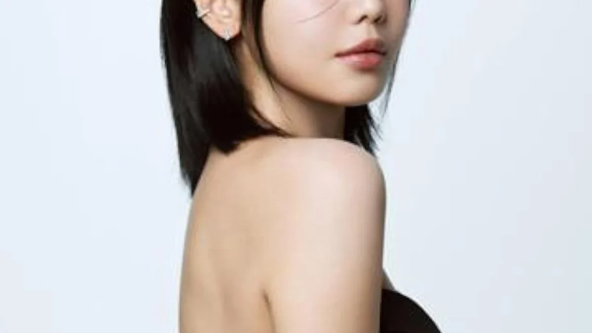 Choi Soo-young/IMDb