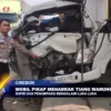 Mobil Pikap Menabrak Tiang Warung