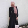 warna jilbab yang cocok untuk gamis hitam