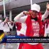 Aksi Energik Ibu-Ibu Muda Di Senam Zumba Party