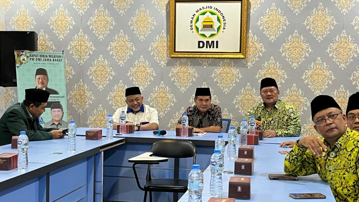 Foto: Syaikhu bertemu Pengurus Wilayah DMI Jabar di Bandung