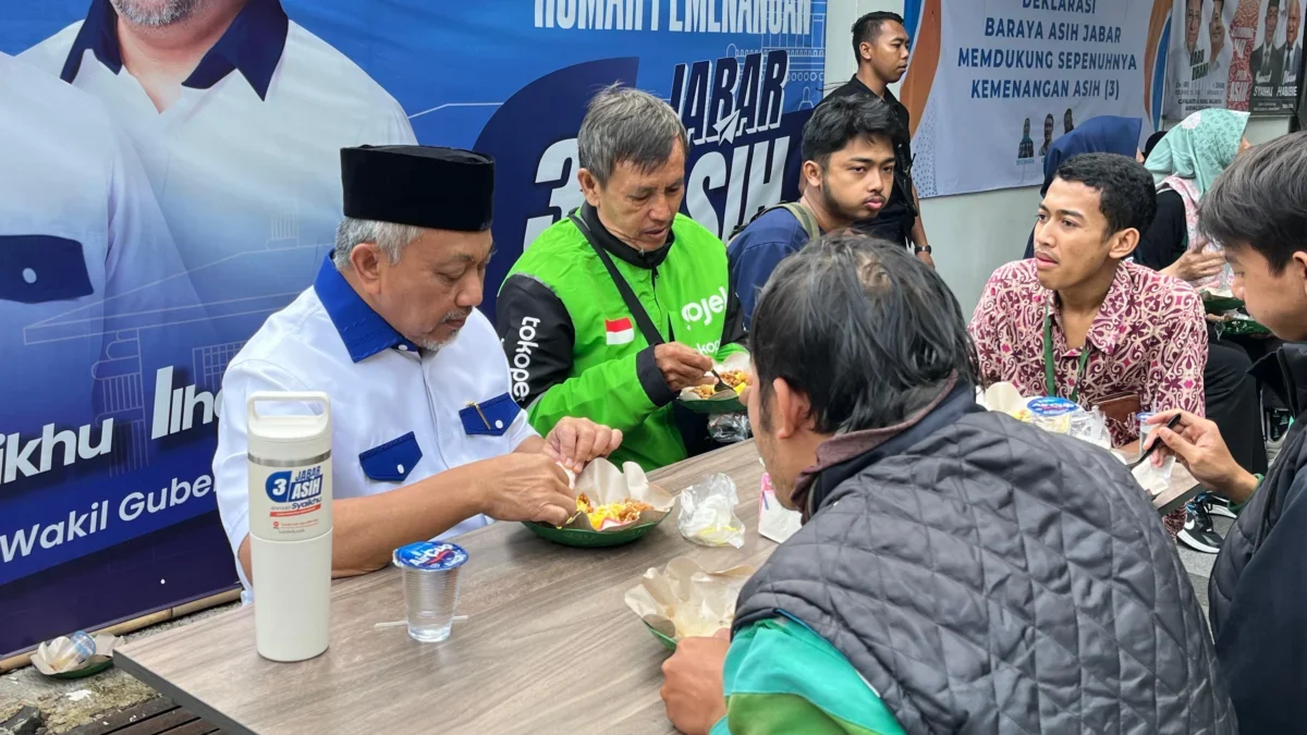 Foto: Sarapan bareng Ahmad Syaikhu di Bandung