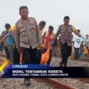 Mobil Tertabrak Kereta