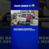 Polisi Bantu Wisatawan Yang Kendaraannya Mogok