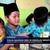 Polisi Bagikan MBG Di Sekolah Swasta