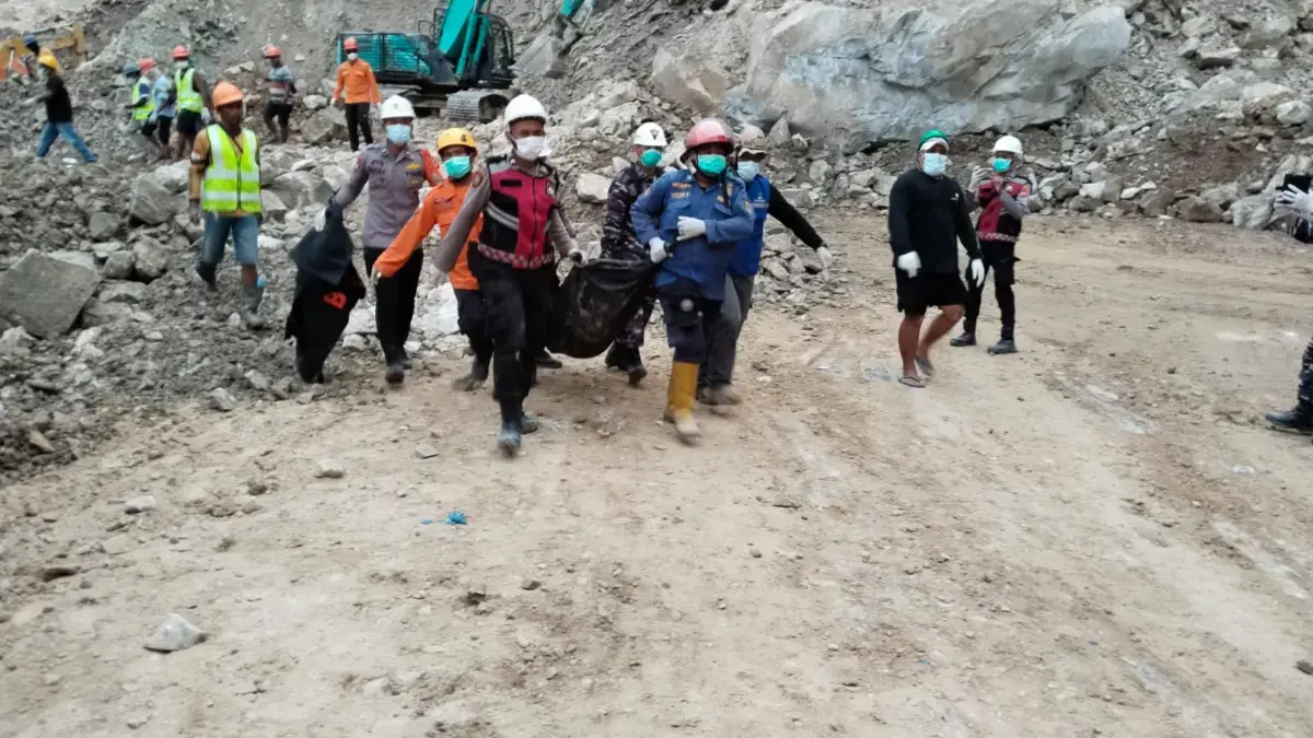 Evakuasi Korban Gunung Kuda