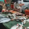 strategi menghemat uang ditengah naik harga kebutuhan pokok/foto:radarcirebon.tv