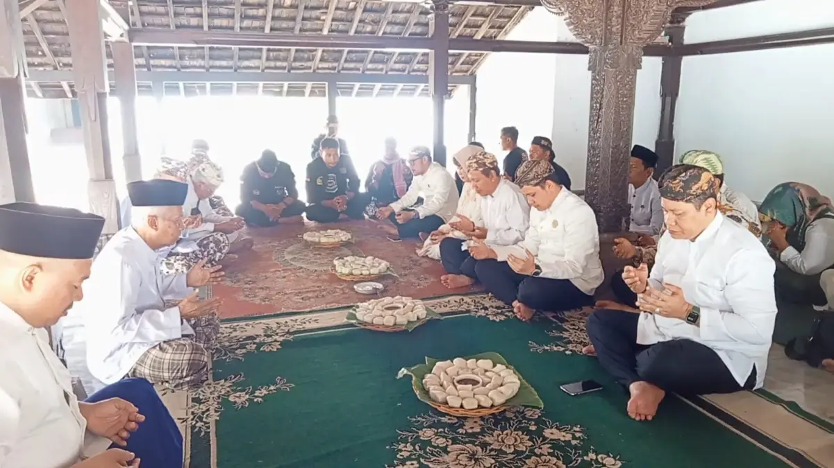adat istiadat cirebon