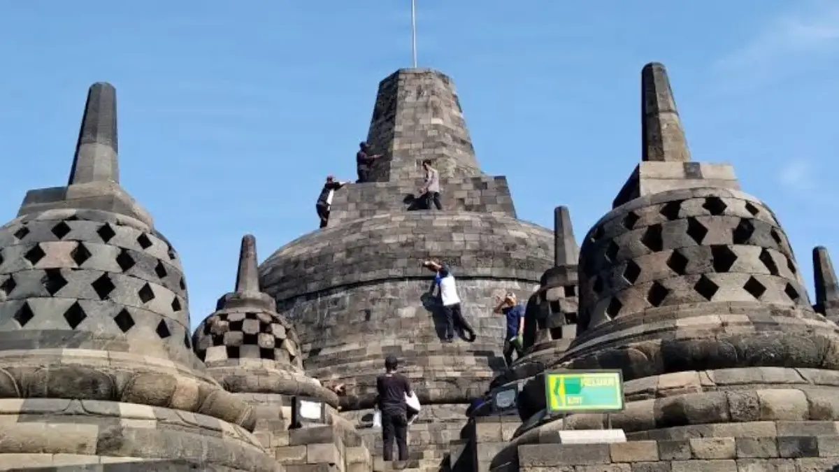 Borobudur Peninggalan Kerajaan di Indonesia