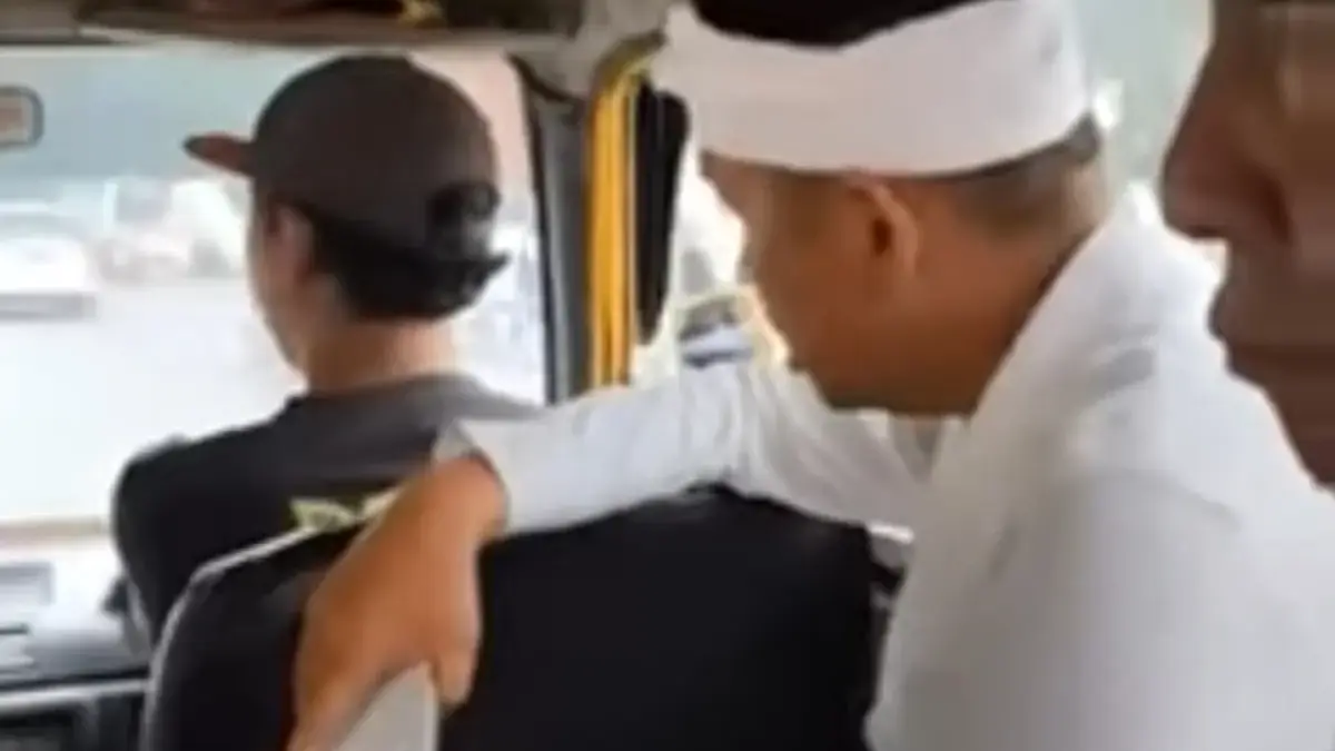 KDM Naik Angkot