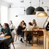 nongkrong di kafe jadi tren