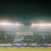 Bobotoh, pendukung Persib Bandung yang selalu setia menemani tim bertanding