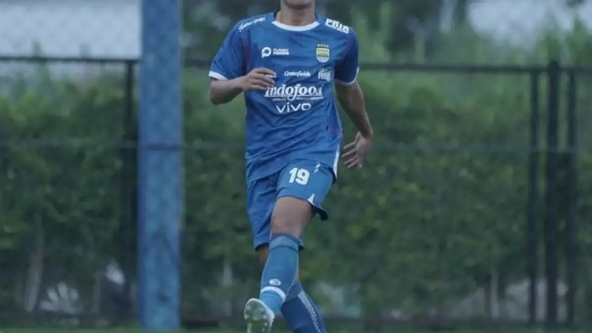 Dewa Temukan Posisi Terbaiknya! Bek Tengah Jadi Pilihan Utama