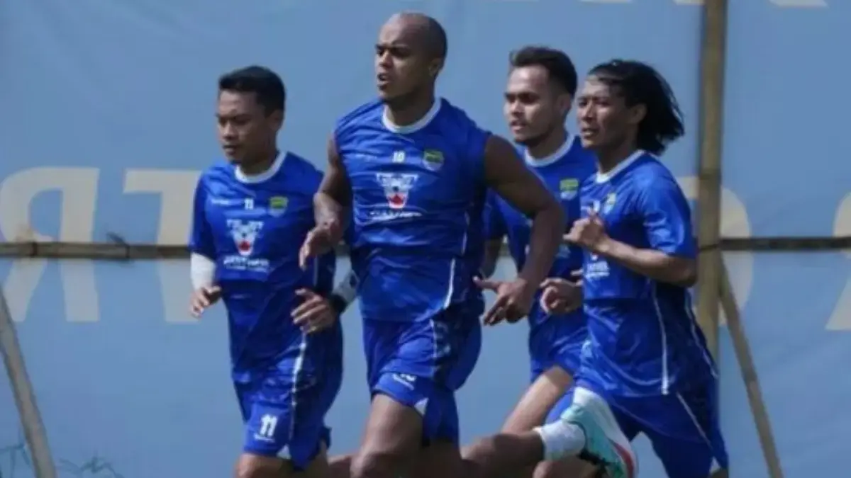 Menit Bermain Pemain Lokal Persib Terancam, Ini Cara Menarik Perhatian Bojan Hodak