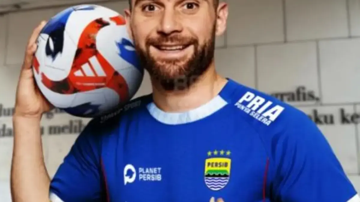 Frans Putros Resmi Gabung Persib, Persaingan Lini Belakang Kian Sengit