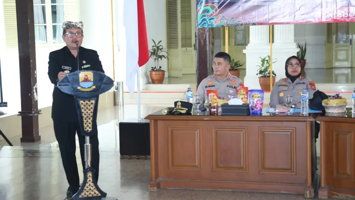 Bupati Imron saat diskusi bersama Kuwu SE Kabupaten Cirebon