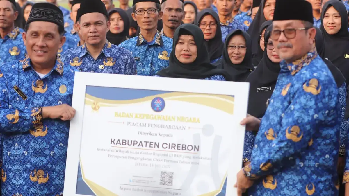 Bupati Imron melantik ribuan PPPK