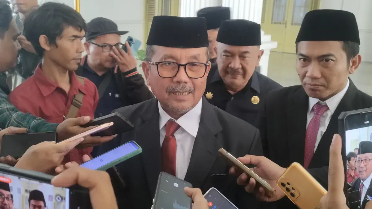 Bupati Cirebon, Drs H Imron MAg