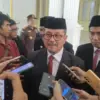 Bupati Cirebon Drs H Imron. MAg