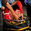 Jamal Musiala ditandu keluar lapangan