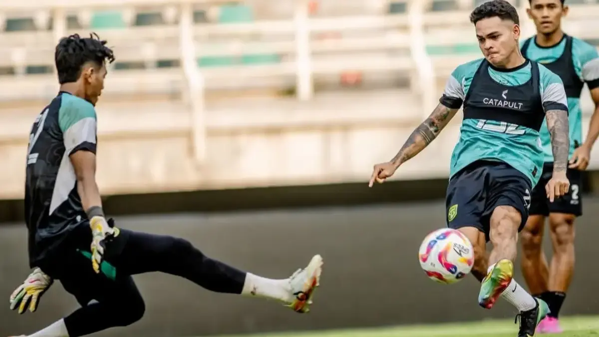 Persebaya Surabaya latihan