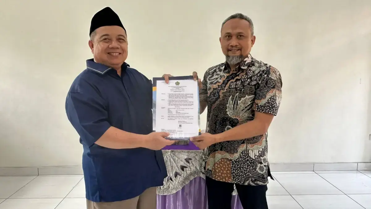 heru cahyono terima sk kenaikan jabatan