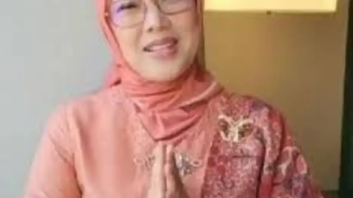 anne ratna tak hadir dipernikahan maulana/foto:instagram anneratna82