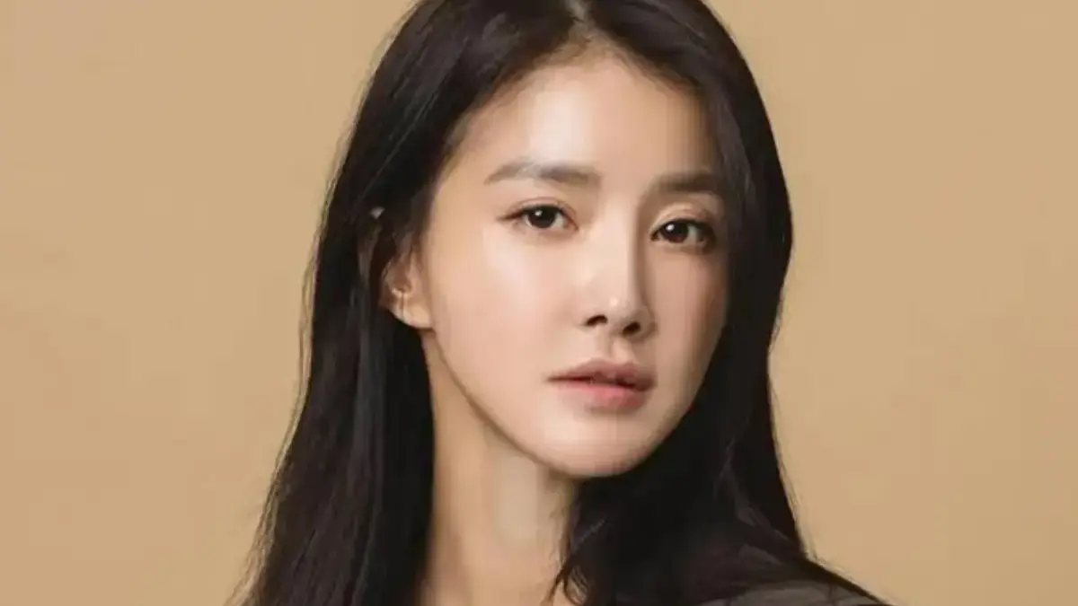 Lee Si Young umumkan kehamilan