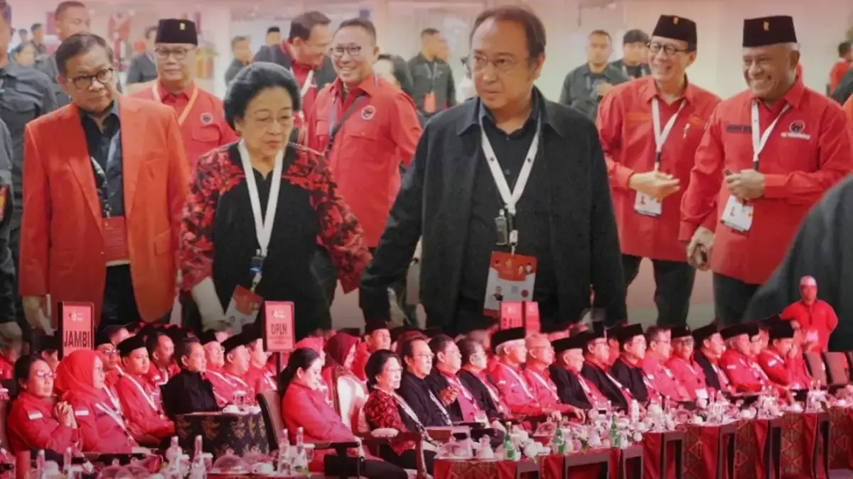 Megawati Soekarnoputri dikukuhkan kembali menjadi ketua umum