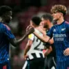 Max Dowman menggantikan Bukayo Saka