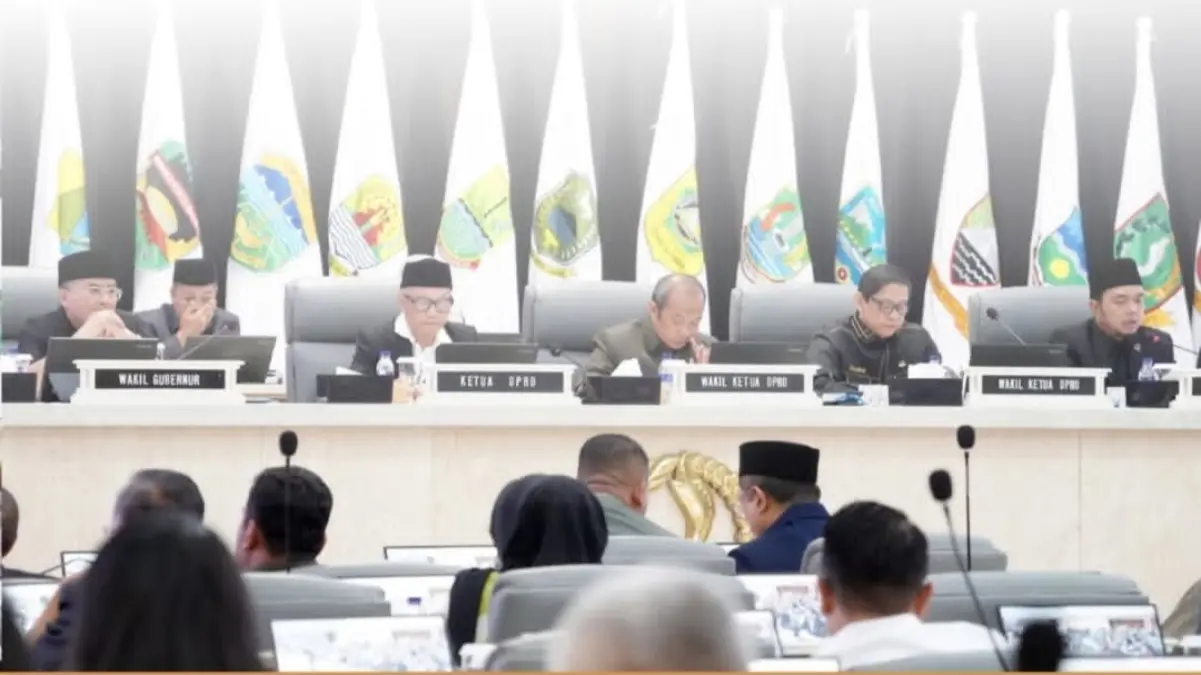 Rapat Paripurna di DPRD Jabar