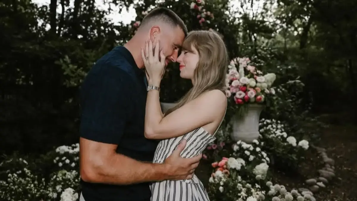 Taylor Swift resmi bertunangan