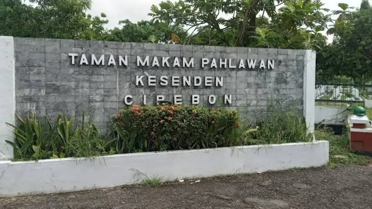 Menggali Kisah Kemerdekaan di Cirebon: Suara Veteran dan Monumen yang Terlupakan Taman Makam Pahlawan Kesenden, Cirebon