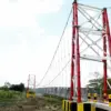 jembatan gantung penghubung cirebon dan brebes