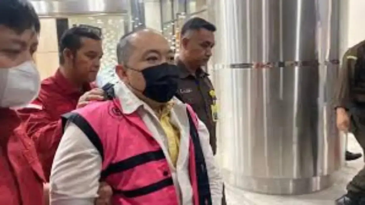 iwan kurniawan jadi tersangka korupsi kredit. Foto: tangkapan layar depan radarcirebon.tv
