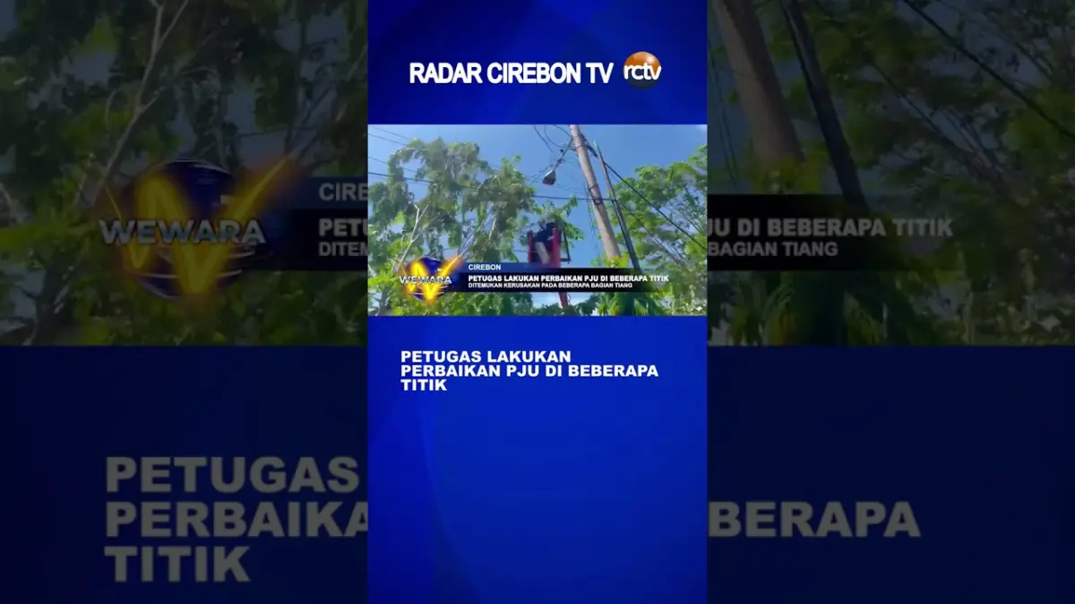 Petugas Lakukan Perbaikan PJU Di Beberapa Titik