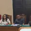 sidang ricuh, jaksa tak mau memutar rekaman nikita mirzani/foto:tangkapan layar radarcirebon.tv