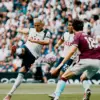 Richarlison mencetak 2 gol spektakuler untuk Tottenham melawan Burnley di Premier League 2025/26.