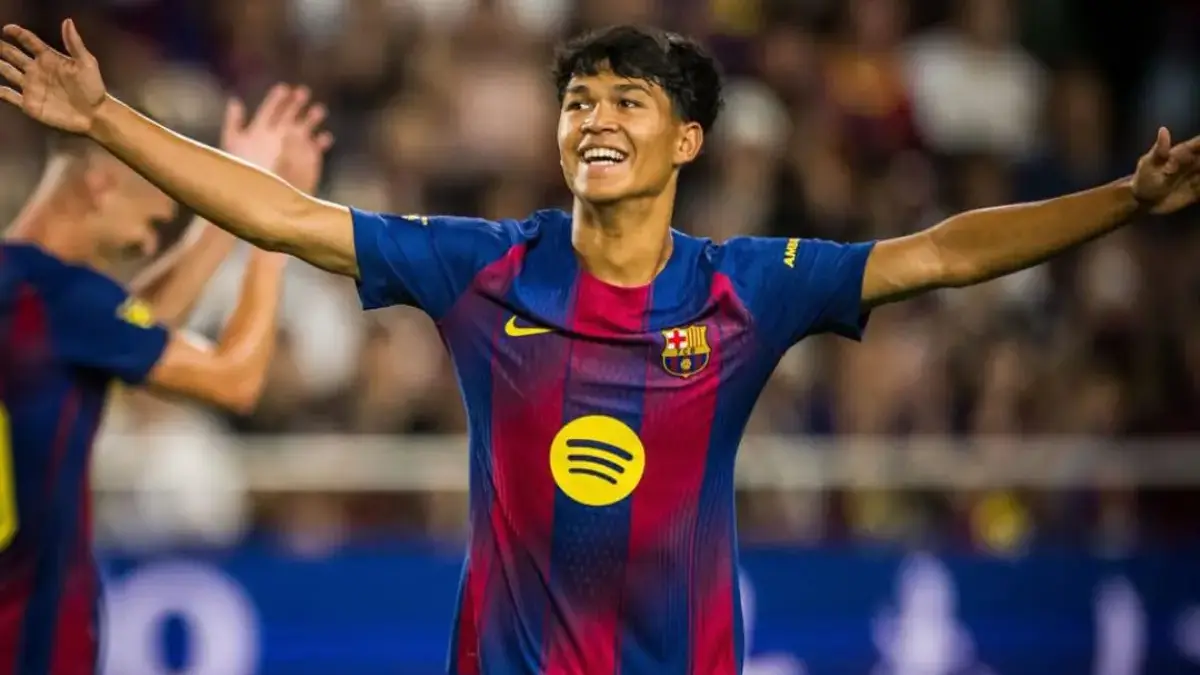Pedro Fernandez tampil di pramusim Barcelona.