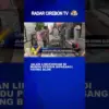 Jalan Lingkungan Di Mundu Pesisir Dipasangi Paving Blok