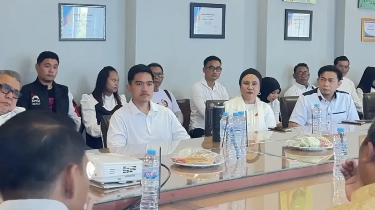 Kunjungan Kaesang ke Radar Cirebon