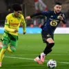 Bek Timnas Indonesia, Calvin Verdonk, mengambil bagian dalam laga Liga Perancis Nantes vs Lille pada Minggu (2