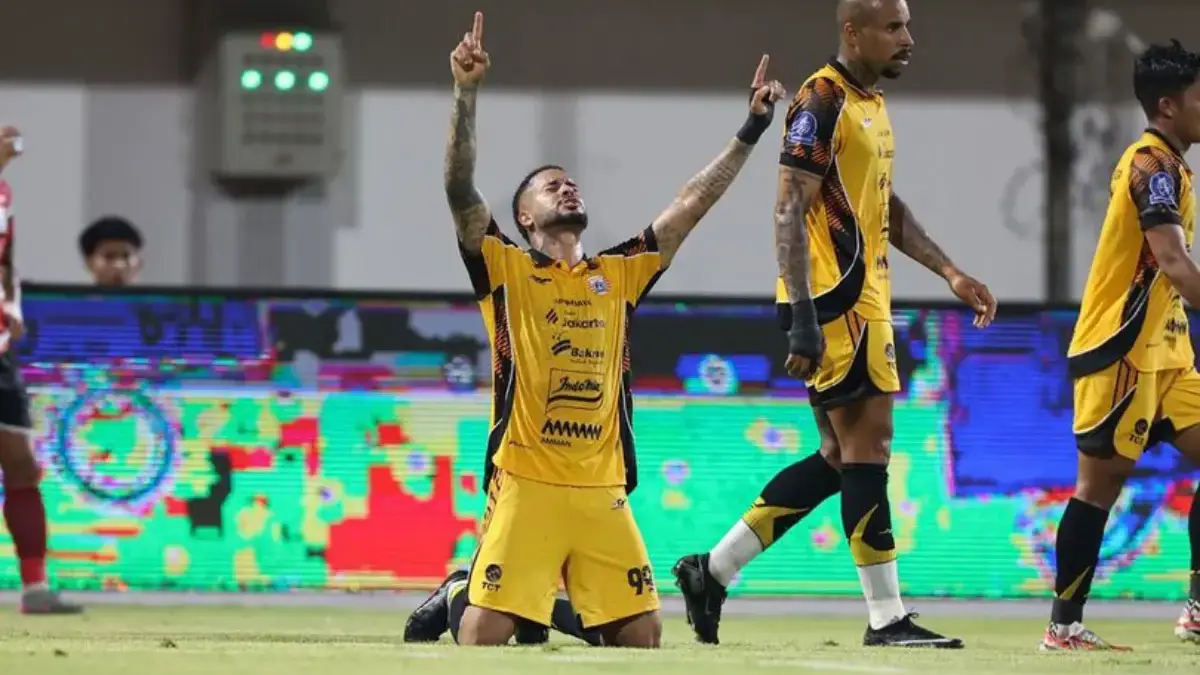 Persija Bekuk Madura United 1-0: Maxwell Souza Pahlawan Kemenangan Maxwell Souza mencetak gol untuk Persija Jakarta pada laga melawan Madura Unitied