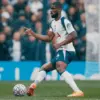 Tottenham Tumbang di Kandang, Aston Villa Balikkan Keadaan 2-1 Lewat Gol Buendía