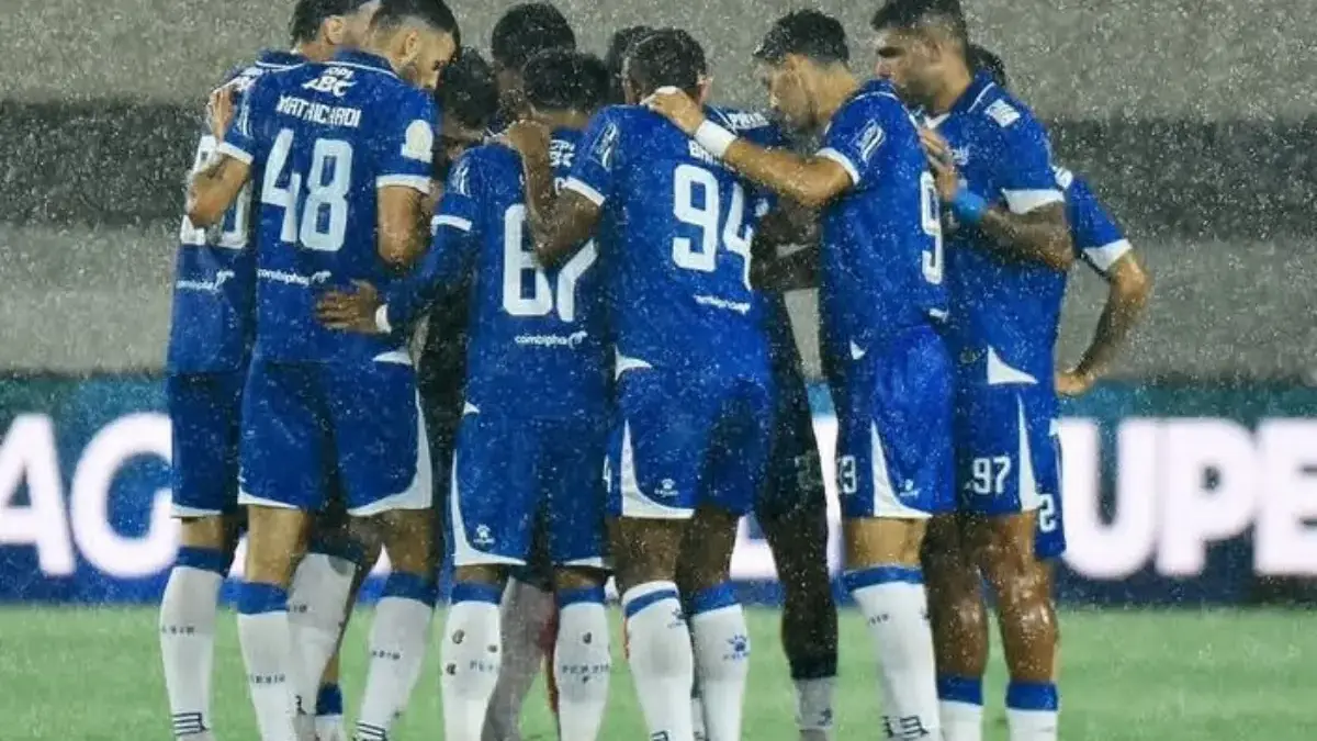 Persib Bandung vs PSBS Biak