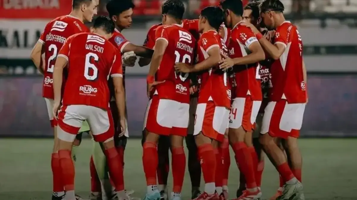 Laga Panas Bali United vs Persib, Johnny Jansen Siap Tempur, Tetapi Tetap Ramah pada Reijnders Bali United vs Persib Bandung