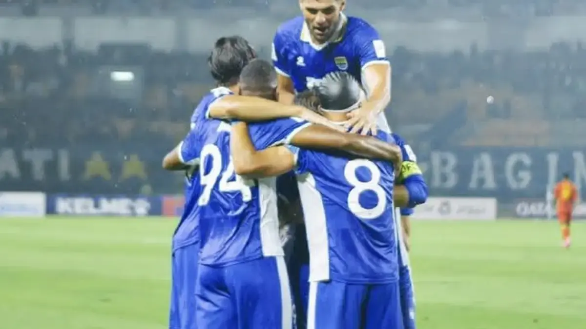 Prediksi Persib vs Persis, Duel Panas di Kota Kembang, Siapa Lebih Tajam? Persib Bandung vs Persis Solo