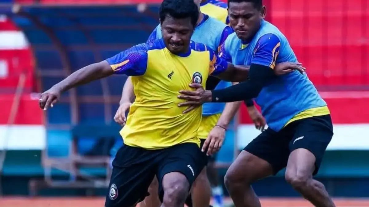 Arema FC Jadi Raja Kartu Merah, Marcos Santos Harus Putar Otak di Lini Belakang Arema FC