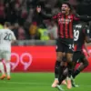 Selebrasi Zachary Athekame di Laga AC Milan vs Pisa di giorta 8 Serie A