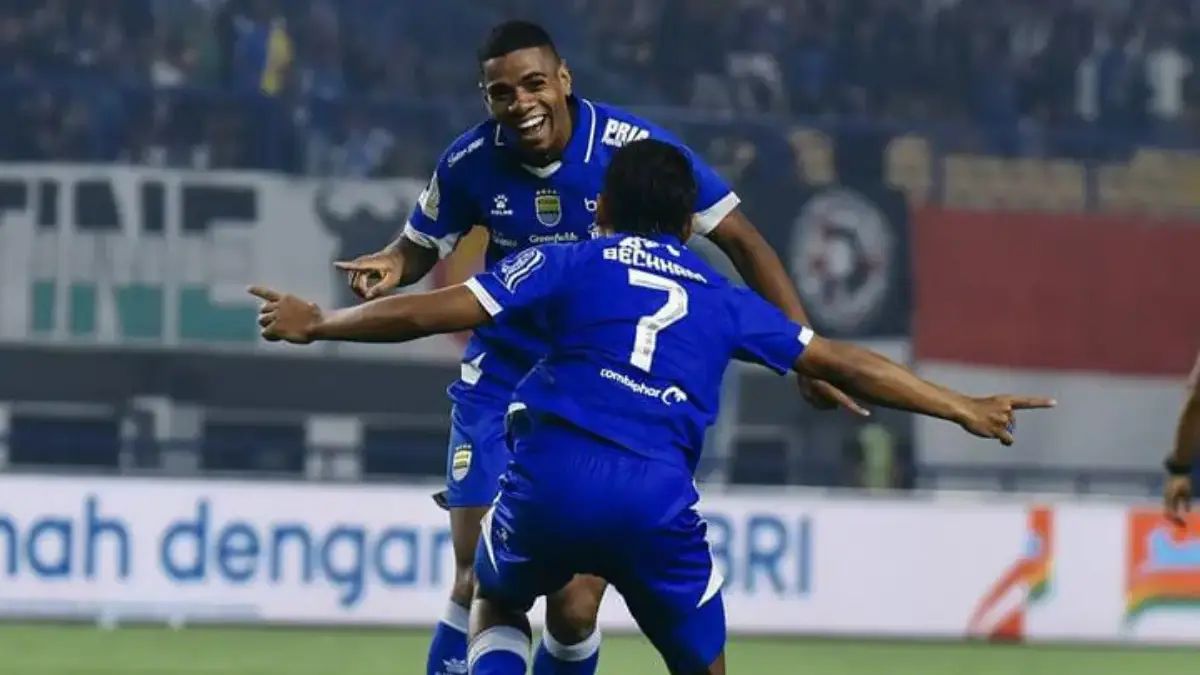 Pertahanan Kokoh! Persib Bandung Ukir Rekor 360 Menit Tanpa Kebobolan Persib Bandung